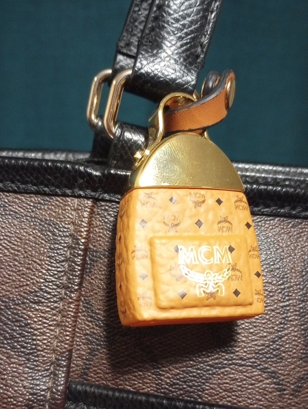 New Fashion Charm